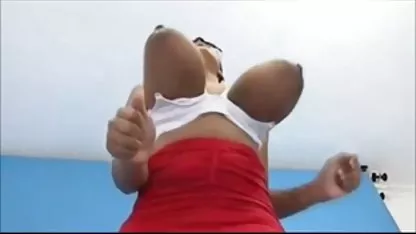 سبزه Busty اسم سایت سکسی با رشته ها